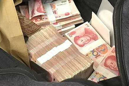 如何联系欠款人的亲属催款？